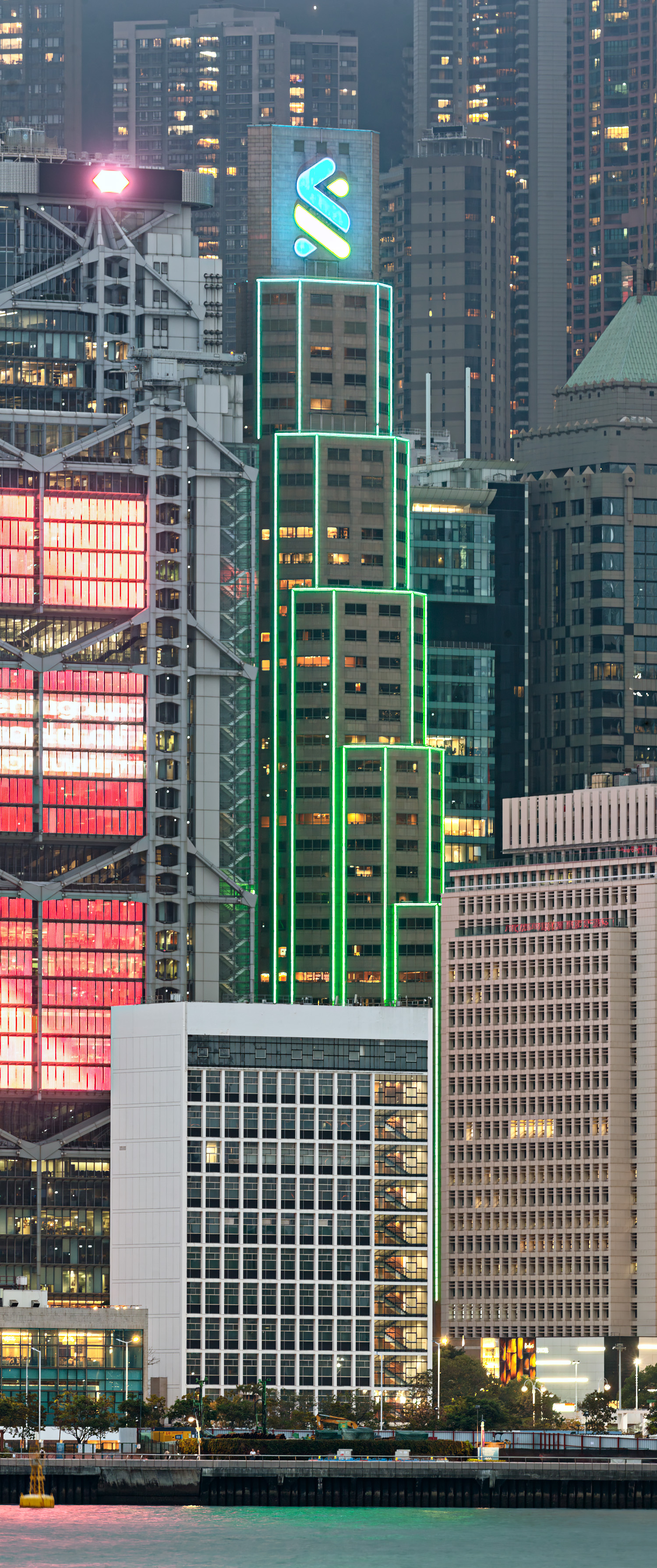 Standard Chartered Bank, Hong Kong - View across Victoria Harbour. © Mathias Beinling